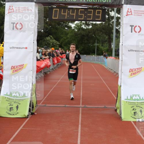 14.06.2026 - 7 Türme Triathlon Andreas Tolksdorf http://msf.ph/oto/9805336 14.06.2026 15:45:38 Ziel 777, 1714 meine-sportfotos.de