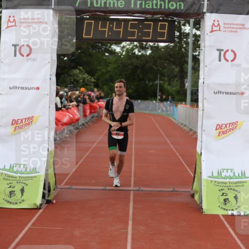 14.06.2026 - 7 Türme Triathlon Andreas Tolksdorf http://msf.ph/oto/9805338 14.06.2026 15:45:38 Ziel 777, 1714 meine-sportfotos.de