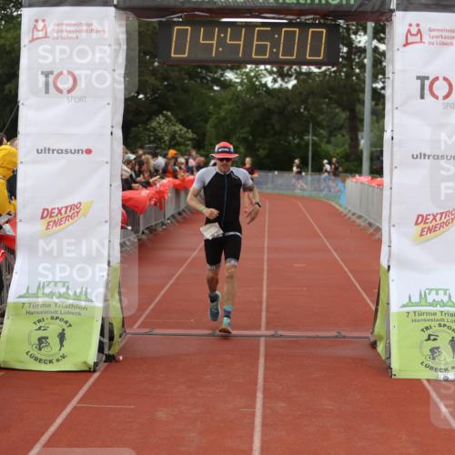 14.06.2026 - 7 Türme Triathlon Andreas Tolksdorf http://msf.ph/oto/9805355 14.06.2026 15:45:59 Ziel 875, 1173 meine-sportfotos.de