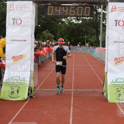 14.06.2026 - 7 Türme Triathlon Andreas Tolksdorf http://msf.ph/oto/9805356 14.06.2026 15:45:59 Ziel 875, 1173 meine-sportfotos.de