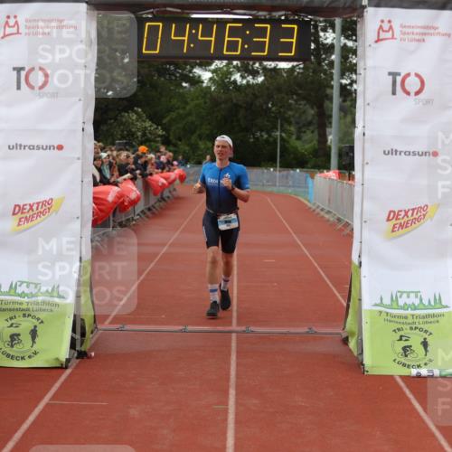 14.06.2026 - 7 Türme Triathlon Andreas Tolksdorf http://msf.ph/oto/9805374 14.06.2026 15:46:32 Ziel 929 meine-sportfotos.de