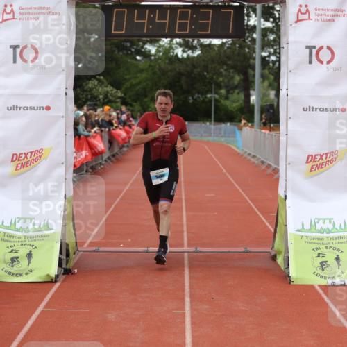 14.06.2026 - 7 Türme Triathlon Andreas Tolksdorf http://msf.ph/oto/9805467 14.06.2026 15:48:36 Ziel 990 meine-sportfotos.de