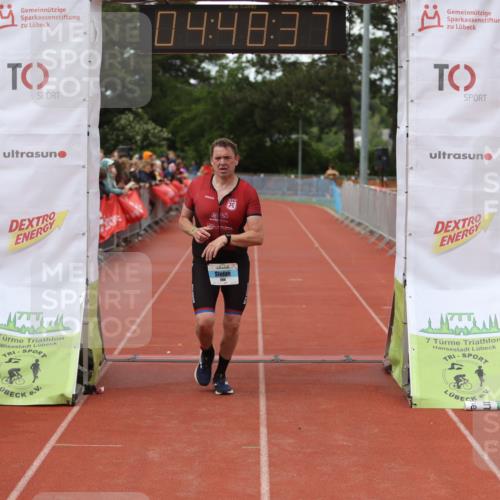14.06.2026 - 7 Türme Triathlon Andreas Tolksdorf http://msf.ph/oto/9805468 14.06.2026 15:48:36 Ziel 990 meine-sportfotos.de