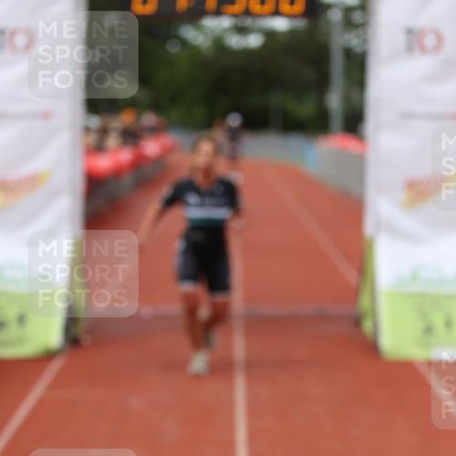 14.06.2026 - 7 Türme Triathlon Andreas Tolksdorf http://msf.ph/oto/9805487 14.06.2026 15:48:59 Ziel 1041, 1164, 1186 meine-sportfotos.de