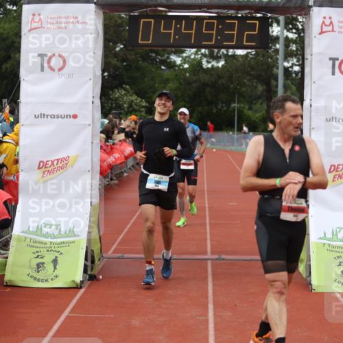14.06.2026 - 7 Türme Triathlon Andreas Tolksdorf http://msf.ph/oto/9805513 14.06.2026 15:49:31 Ziel 693, 759, 938, 1047, 1568, 1604, 1618, 1713, 1752 meine-sportfotos.de
