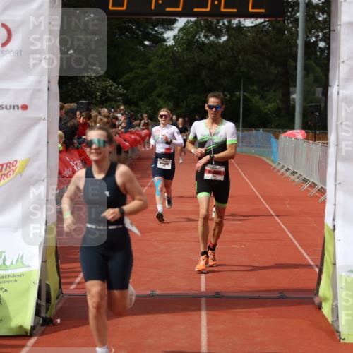 14.06.2026 - 7 Türme Triathlon Andreas Tolksdorf http://msf.ph/oto/9805850 14.06.2026 15:55:20 Ziel 787, 814, 1038, 1556, 1592, 1640, 1711 meine-sportfotos.de