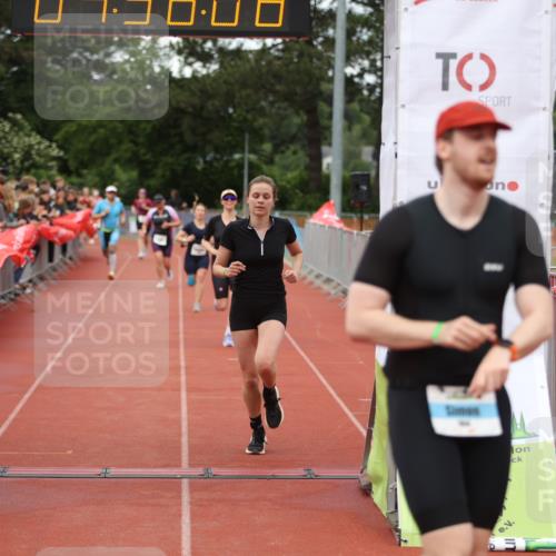 14.06.2026 - 7 Türme Triathlon Andreas Tolksdorf http://msf.ph/oto/9805906 14.06.2026 15:56:07 Ziel 751, 960, 1662, 1722, 1735, 1756 meine-sportfotos.de