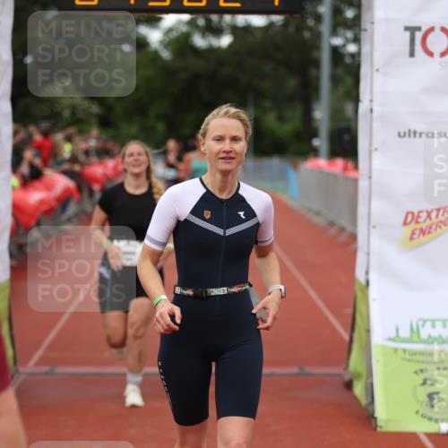 14.06.2026 - 7 Türme Triathlon Andreas Tolksdorf http://msf.ph/oto/9805934 14.06.2026 15:56:23 Ziel 834, 922, 1593, 1660, 1678, 1709, 1744 meine-sportfotos.de