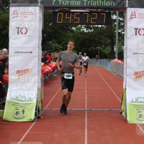 14.06.2026 - 7 Türme Triathlon Andreas Tolksdorf http://msf.ph/oto/9805994 14.06.2026 15:57:25 Ziel 666, 1106, 1142 meine-sportfotos.de