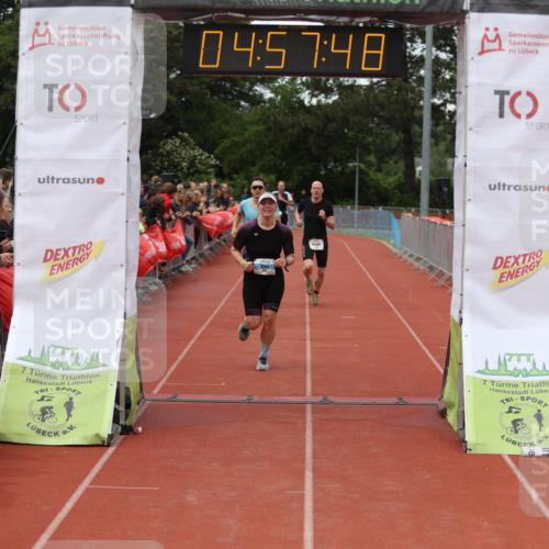 14.06.2026 - 7 Türme Triathlon Andreas Tolksdorf http://msf.ph/oto/9806013 14.06.2026 15:57:47 Ziel 1055, 1109, 1361, 1478, 1693 meine-sportfotos.de