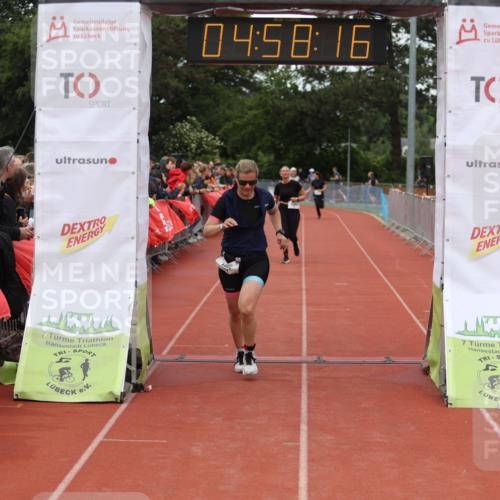 14.06.2026 - 7 Türme Triathlon Andreas Tolksdorf http://msf.ph/oto/9806042 14.06.2026 15:58:15 Ziel 1178, 1516, 1564, 1609 meine-sportfotos.de