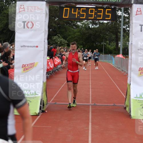 14.06.2026 - 7 Türme Triathlon Andreas Tolksdorf http://msf.ph/oto/9806127 14.06.2026 15:59:34 Ziel 1140, 1337, 1358, 1476, 1579, 1698, 1728, 1733 meine-sportfotos.de
