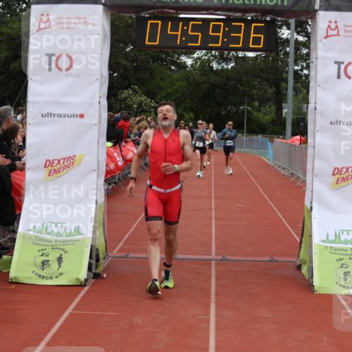 14.06.2026 - 7 Türme Triathlon Andreas Tolksdorf http://msf.ph/oto/9806130 14.06.2026 15:59:35 Ziel 750, 1140, 1337, 1358, 1476, 1698, 1728, 1733 meine-sportfotos.de