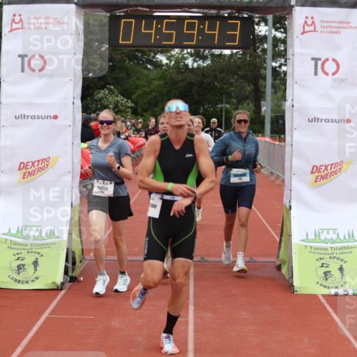 14.06.2026 - 7 Türme Triathlon Andreas Tolksdorf http://msf.ph/oto/9806140 14.06.2026 15:59:42 Ziel 750, 895, 1140, 1337, 1476, 1540, 1698, 1733 meine-sportfotos.de