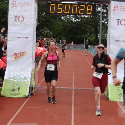 14.06.2026 - 7 Türme Triathlon Andreas Tolksdorf http://msf.ph/oto/9806188 14.06.2026 16:00:27 Ziel 983, 1557, 1577, 1606, 1633, 1683, 1774 meine-sportfotos.de