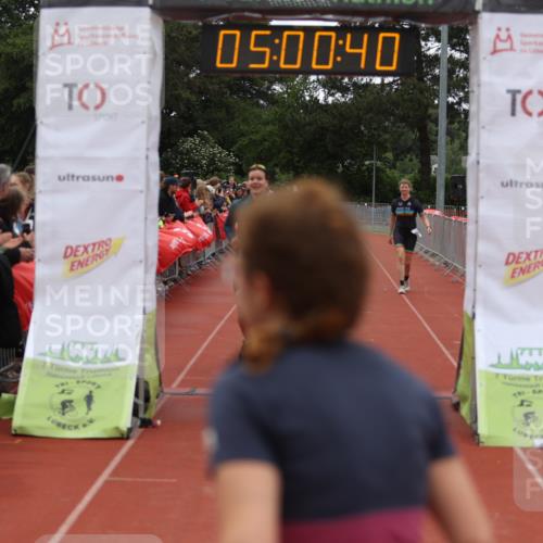 14.06.2026 - 7 Türme Triathlon Andreas Tolksdorf http://msf.ph/oto/9806197 14.06.2026 16:00:39 Ziel 979, 983, 1112 meine-sportfotos.de