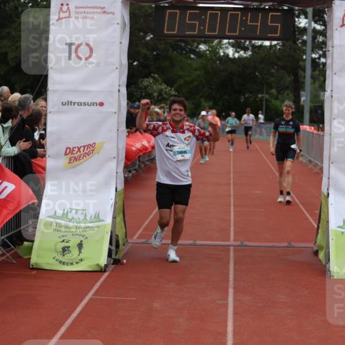 14.06.2026 - 7 Türme Triathlon Andreas Tolksdorf http://msf.ph/oto/9806202 14.06.2026 16:00:44 Ziel 688, 903, 928, 979, 1112 meine-sportfotos.de