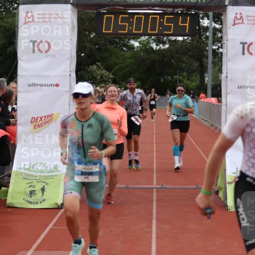 14.06.2026 - 7 Türme Triathlon Andreas Tolksdorf http://msf.ph/oto/9806215 14.06.2026 16:00:53 Ziel 684, 688, 903, 928, 1554, 1657, 1664, 1736 meine-sportfotos.de