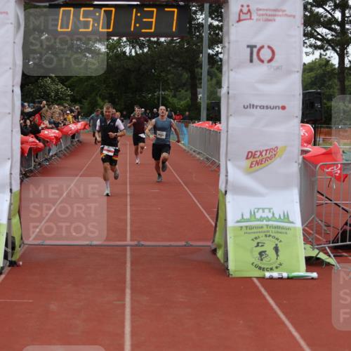 14.06.2026 - 7 Türme Triathlon Andreas Tolksdorf http://msf.ph/oto/9806256 14.06.2026 16:01:36 Ziel 806, 1382, 1790, 1794 meine-sportfotos.de