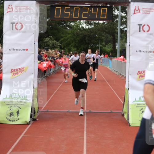 14.06.2026 - 7 Türme Triathlon Andreas Tolksdorf http://msf.ph/oto/9806350 14.06.2026 16:02:47 Ziel 812, 1293, 1511, 1597, 1599, 1642, 1695 meine-sportfotos.de