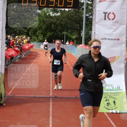 14.06.2026 - 7 Türme Triathlon Andreas Tolksdorf http://msf.ph/oto/9806375 14.06.2026 16:03:08 Ziel 876, 1064, 1375, 1477, 1747 meine-sportfotos.de