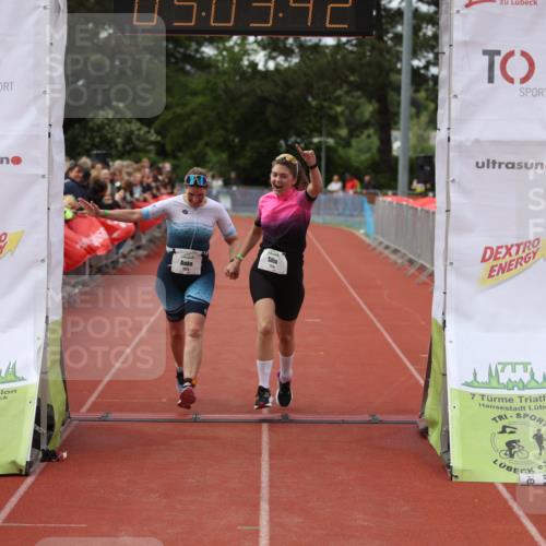14.06.2026 - 7 Türme Triathlon Andreas Tolksdorf http://msf.ph/oto/9806423 14.06.2026 16:03:41 Ziel 1475, 1723, 1724 meine-sportfotos.de