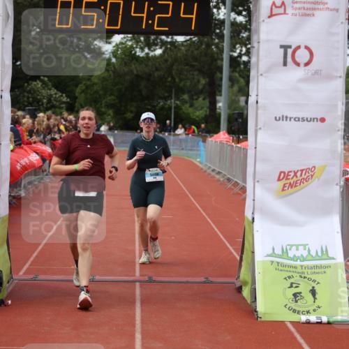 14.06.2026 - 7 Türme Triathlon Andreas Tolksdorf http://msf.ph/oto/9806465 14.06.2026 16:04:23 Ziel 940, 1561, 1595 meine-sportfotos.de