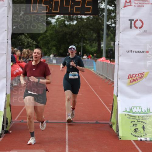 14.06.2026 - 7 Türme Triathlon Andreas Tolksdorf http://msf.ph/oto/9806467 14.06.2026 16:04:24 Ziel 940, 1561, 1595 meine-sportfotos.de