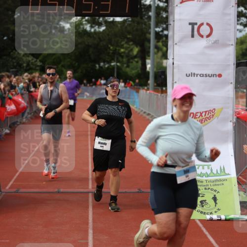 14.06.2026 - 7 Türme Triathlon Andreas Tolksdorf http://msf.ph/oto/9806527 14.06.2026 16:05:29 Ziel 852, 934, 1334, 1335, 1362, 1395, 1686, 1782 meine-sportfotos.de