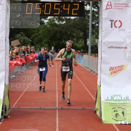 14.06.2026 - 7 Türme Triathlon Andreas Tolksdorf http://msf.ph/oto/9806538 14.06.2026 16:05:41 Ziel 1212, 1253, 1395, 1506 meine-sportfotos.de