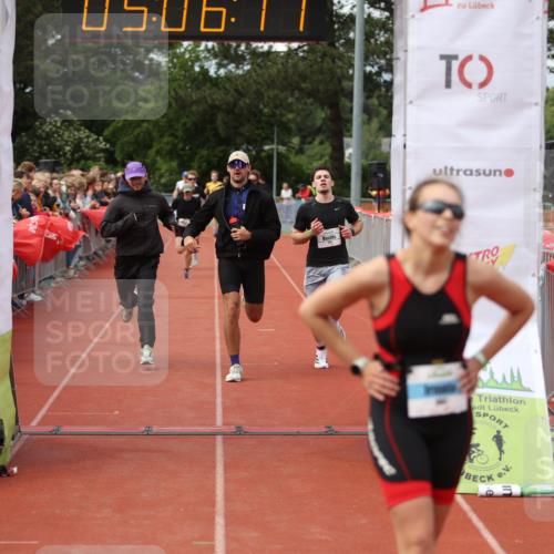 14.06.2026 - 7 Türme Triathlon Andreas Tolksdorf http://msf.ph/oto/9806575 14.06.2026 16:06:10 Ziel 1082, 1203, 1255, 1585, 1610, 1669, 1771 meine-sportfotos.de