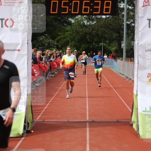 14.06.2026 - 7 Türme Triathlon Andreas Tolksdorf http://msf.ph/oto/9806609 14.06.2026 16:06:37 Ziel 736, 773, 1050, 1442, 1785 meine-sportfotos.de