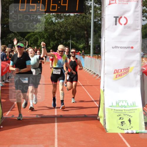 14.06.2026 - 7 Türme Triathlon Andreas Tolksdorf http://msf.ph/oto/9806625 14.06.2026 16:06:45 Ziel 736, 785, 1066, 1274, 1521, 1551, 1780, 1785 meine-sportfotos.de