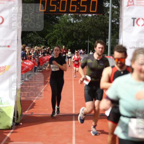 14.06.2026 - 7 Türme Triathlon Andreas Tolksdorf http://msf.ph/oto/9806633 14.06.2026 16:06:49 Ziel 785, 1066, 1274, 1407, 1521, 1551, 1727, 1780 meine-sportfotos.de