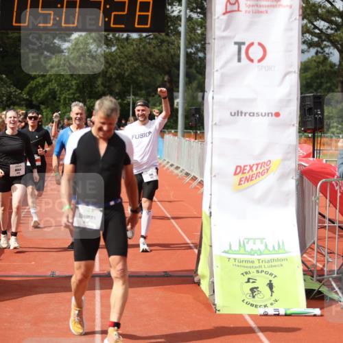 14.06.2026 - 7 Türme Triathlon Andreas Tolksdorf http://msf.ph/oto/9806675 14.06.2026 16:07:27 Ziel 771, 815, 885, 1044, 1300, 1414, 1444, 1547, 1600, 1624, 1798 meine-sportfotos.de
