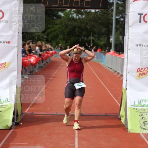 14.06.2026 - 7 Türme Triathlon Andreas Tolksdorf http://msf.ph/oto/9806734 14.06.2026 16:08:25 Ziel 1075, 1244 meine-sportfotos.de
