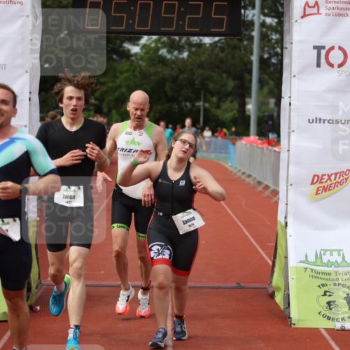 14.06.2026 - 7 Türme Triathlon Andreas Tolksdorf http://msf.ph/oto/9806792 14.06.2026 16:09:24 Ziel 1215, 1295, 1371, 1409, 1432, 1467, 1474, 1574 meine-sportfotos.de