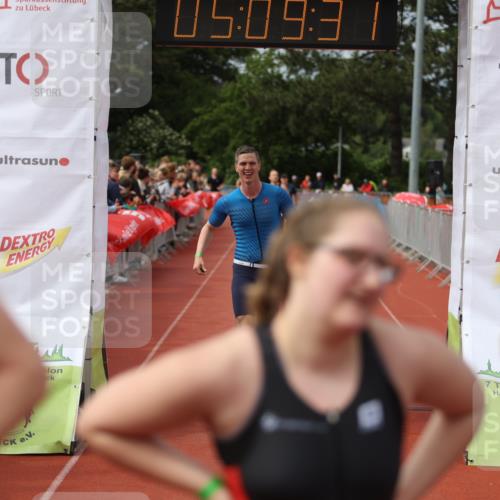 14.06.2026 - 7 Türme Triathlon Andreas Tolksdorf http://msf.ph/oto/9806799 14.06.2026 16:09:30 Ziel 804, 1215, 1295, 1371, 1409, 1432, 1467, 1474, 1574 meine-sportfotos.de