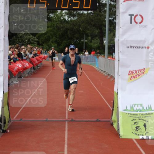 14.06.2026 - 7 Türme Triathlon Andreas Tolksdorf http://msf.ph/oto/9806873 14.06.2026 16:10:48 Ziel 1083, 1440, 1650 meine-sportfotos.de