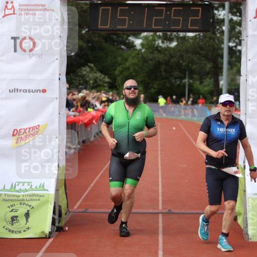 14.06.2026 - 7 Türme Triathlon Andreas Tolksdorf http://msf.ph/oto/9807002 14.06.2026 16:12:50 Ziel 660, 1201, 1318 meine-sportfotos.de