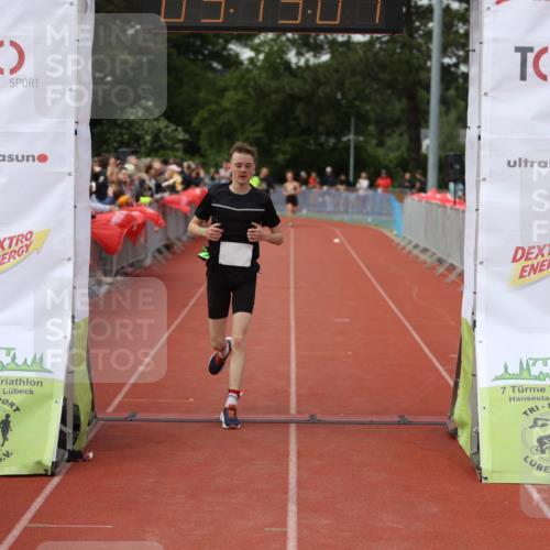 14.06.2026 - 7 Türme Triathlon Andreas Tolksdorf http://msf.ph/oto/9807007 14.06.2026 16:12:59 Ziel 1201, 1315 meine-sportfotos.de