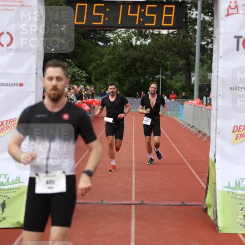 14.06.2026 - 7 Türme Triathlon Andreas Tolksdorf http://msf.ph/oto/9807133 14.06.2026 16:14:56 Ziel 1271, 1351, 1389, 1404 meine-sportfotos.de