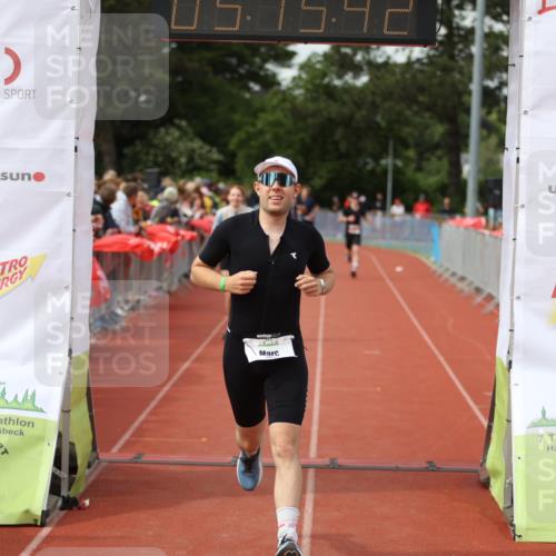 14.06.2026 - 7 Türme Triathlon Andreas Tolksdorf http://msf.ph/oto/9807176 14.06.2026 16:15:41 Ziel 652, 1002, 1282, 1305, 1406, 1666 meine-sportfotos.de