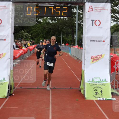 14.06.2026 - 7 Türme Triathlon Andreas Tolksdorf http://msf.ph/oto/9807334 14.06.2026 16:17:51 Ziel 1222, 1372, 1394, 1450, 1465, 1552 meine-sportfotos.de