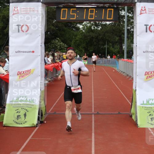 14.06.2026 - 7 Türme Triathlon Andreas Tolksdorf http://msf.ph/oto/9807354 14.06.2026 16:18:09 Ziel 679, 853, 1332 meine-sportfotos.de