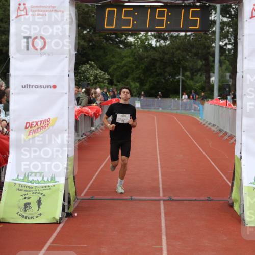 14.06.2026 - 7 Türme Triathlon Andreas Tolksdorf http://msf.ph/oto/9807396 14.06.2026 16:19:14 Ziel 1296 meine-sportfotos.de