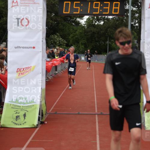 14.06.2026 - 7 Türme Triathlon Andreas Tolksdorf http://msf.ph/oto/9807409 14.06.2026 16:19:37 Ziel 1381, 1387, 1489 meine-sportfotos.de