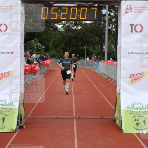 14.06.2026 - 7 Türme Triathlon Andreas Tolksdorf http://msf.ph/oto/9807434 14.06.2026 16:20:06 Ziel 902, 1268, 1301 meine-sportfotos.de