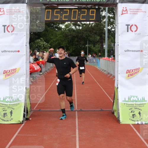 14.06.2026 - 7 Türme Triathlon Andreas Tolksdorf http://msf.ph/oto/9807450 14.06.2026 16:20:28 Ziel 758, 1388, 1430 meine-sportfotos.de