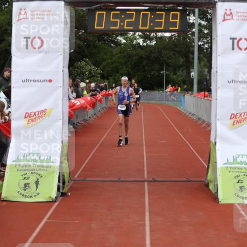 14.06.2026 - 7 Türme Triathlon Andreas Tolksdorf http://msf.ph/oto/9807465 14.06.2026 16:20:38 Ziel 1294, 1388, 1430 meine-sportfotos.de